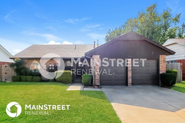 Building Photo - 828 SE 9th St