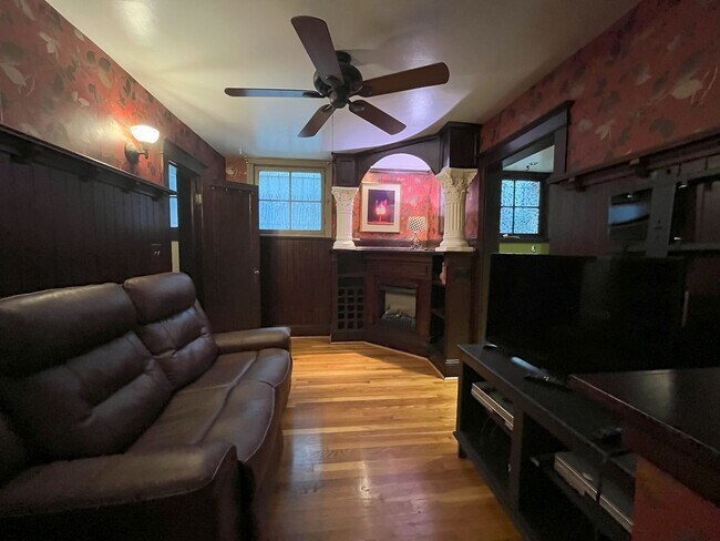 Building Photo - Charming NW Portland 1-Bedroom with Brick Accents & Modern Touches