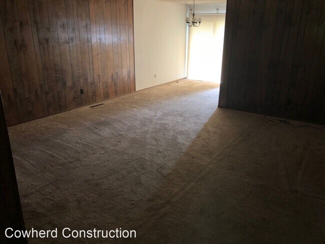 Building Photo - 2 br, 1 bath House - 3618 B S. Farm Rd 135