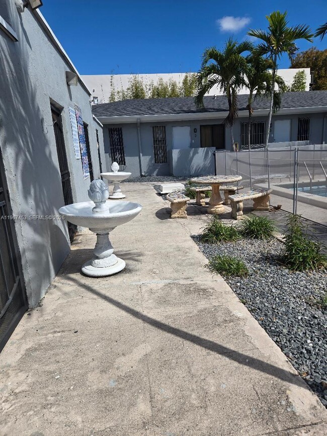 Building Photo - 3475 SW 1st Ave