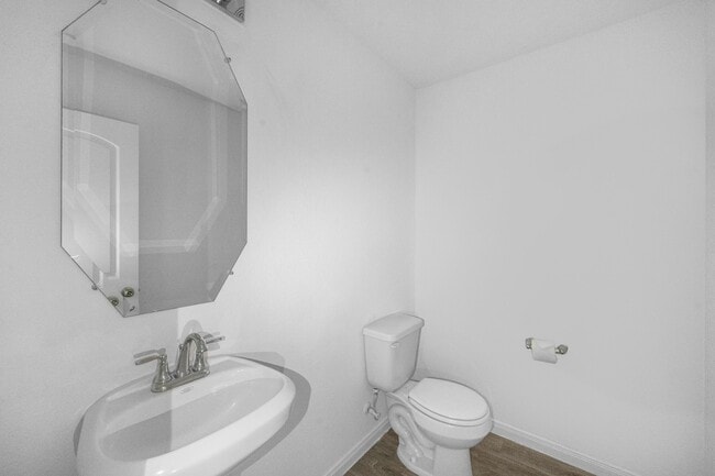 Building Photo - 12998 Sorrento Bay Dr