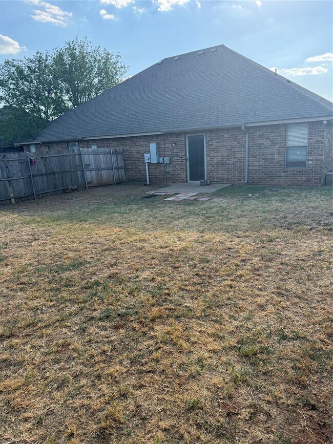 Building Photo - 3804 Matthew Dr