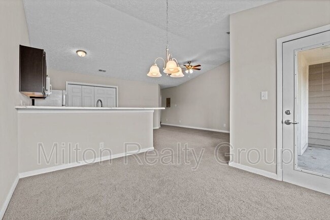 Building Photo - 6748 Willowbrook Dr