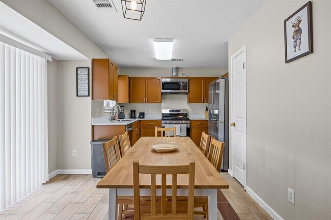 Building Photo - 5006 Acorn Grove Ct