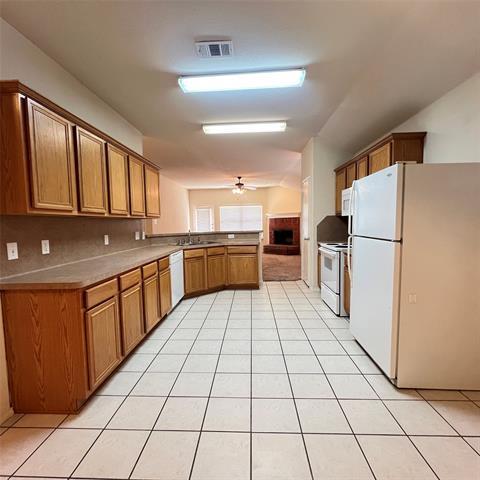 Building Photo - 2049 Helmoken Falls Dr