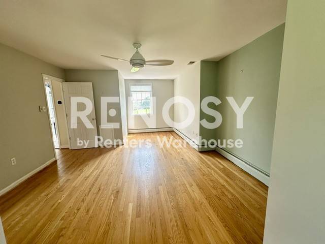 Building Photo - 14697 Roxbury Rd