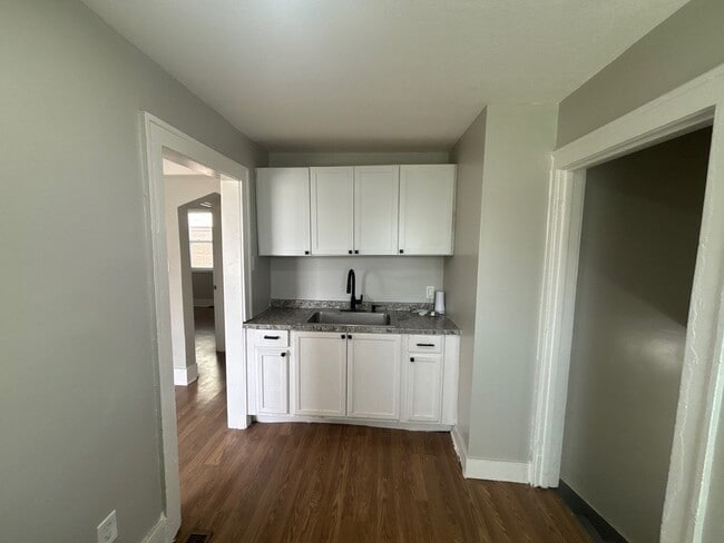 Building Photo - 15065 Gilchrist St