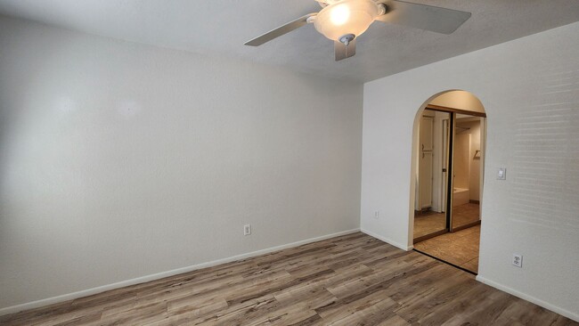 Building Photo - 2 Bedroom 2 Bath in Prime Tempe Location!