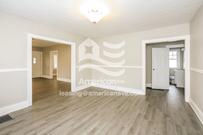 Building Photo - 202 E Ewing Ave