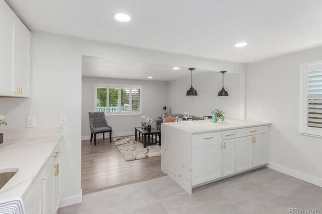 Building Photo - 760 Stuart St