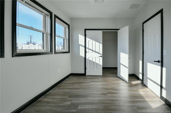 Building Photo - 77 Whiting St