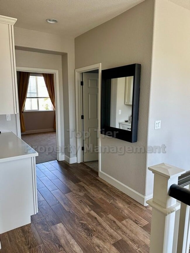 Building Photo - Charming 3 Bed, 2.5 Bath, 1,600 Sqft Marti...