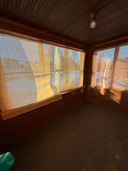 Front private porch. - 18 Roger St