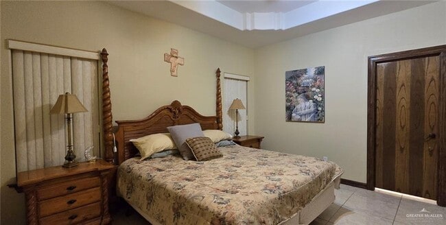 Building Photo - 12 Magdalena St