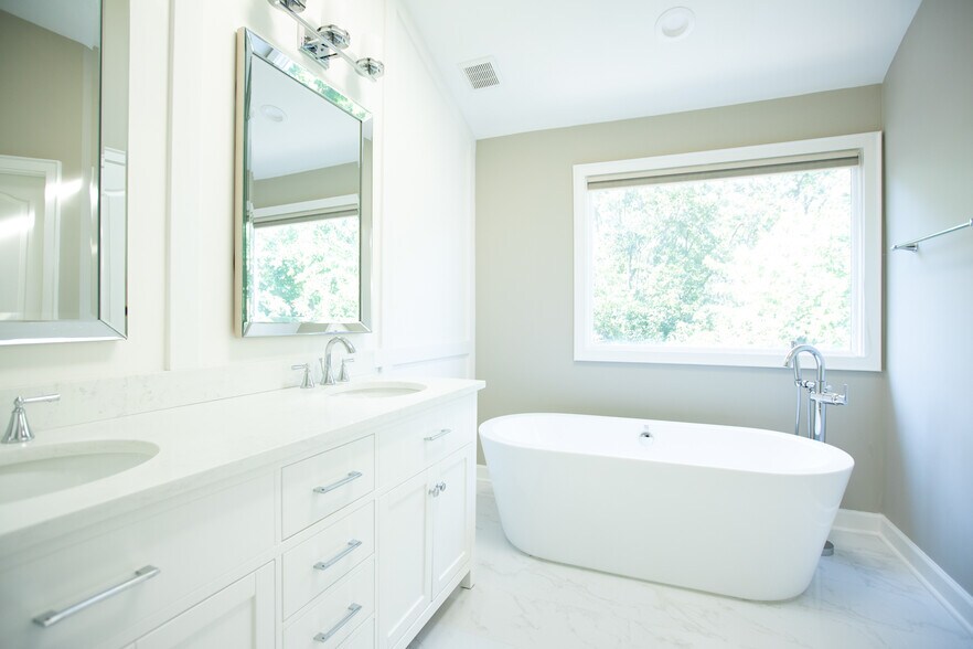 New master bath - 4006 Dogberry Ln