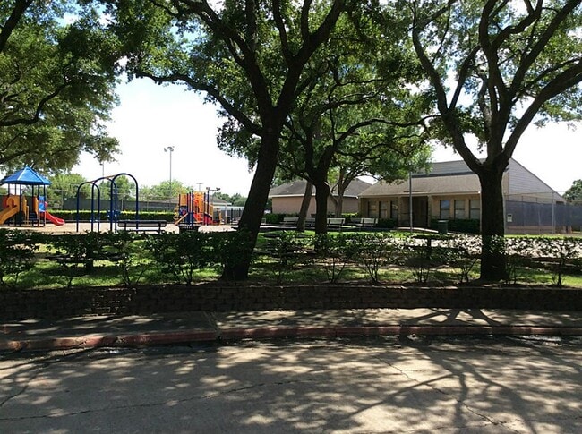 Building Photo - 12214 Whittington Dr