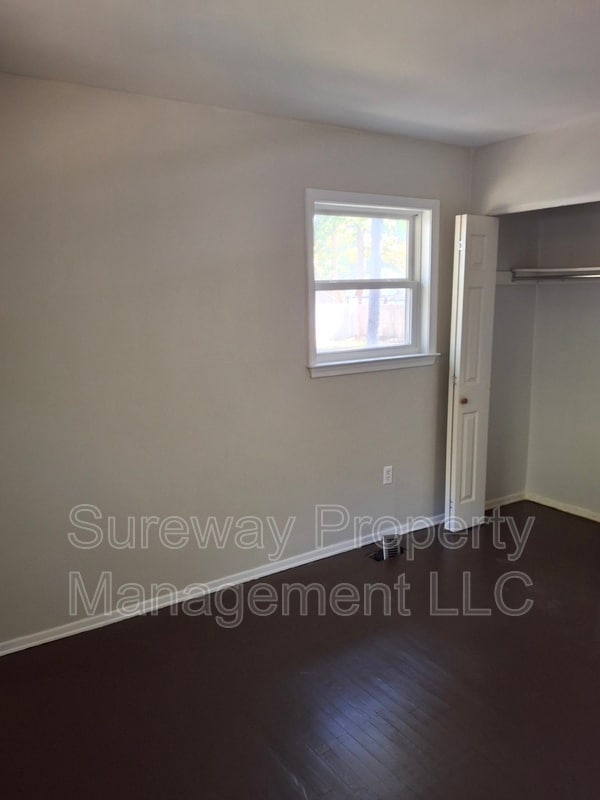 Building Photo - 1002 Belleview Blvd