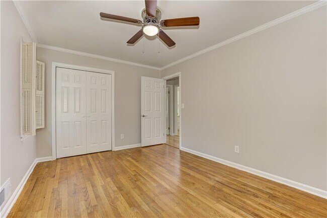 Building Photo - 1837 Chancery Ln