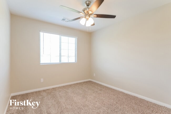 Building Photo - 2272 Sky Island Dr