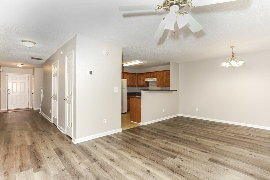 Building Photo - 340 Parkway Rd