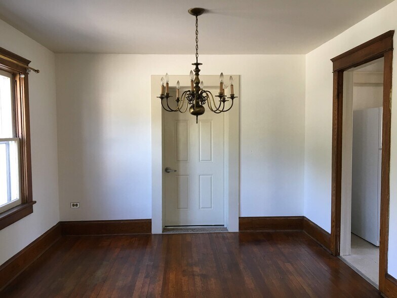 Building Photo - 354 Buchanan Trl