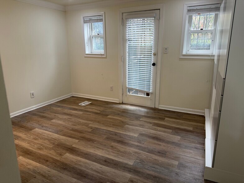 Building Photo - 1202 E Capitol St NE