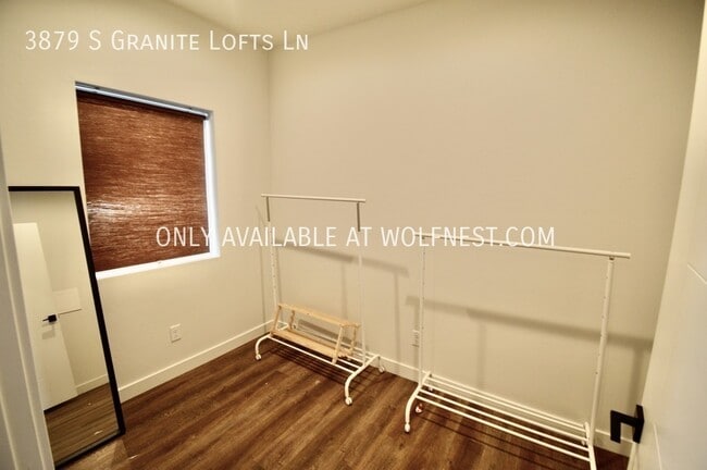 Building Photo - 3879 Granite Lofts Ln