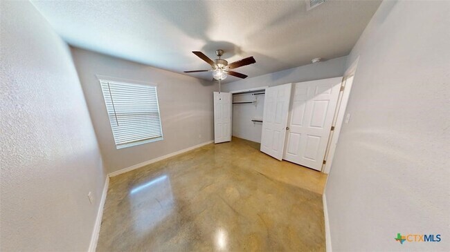 Building Photo - 1608 Tejas Trail
