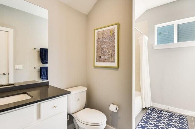 Building Photo - 5616 S 1st St