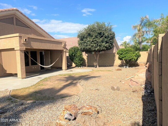 Building Photo - 12838 W Corrine Dr