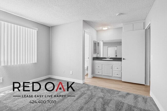 Building Photo - 13325 Heacock St