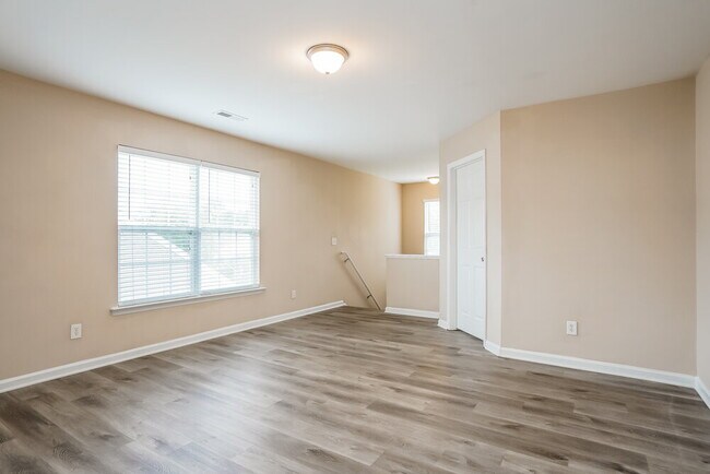 Building Photo - 820 Willow Bay Dr