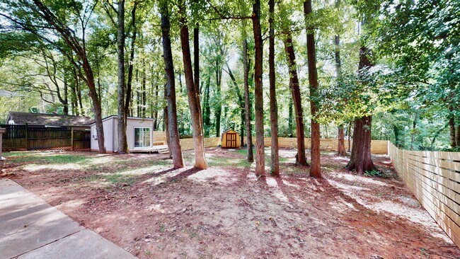 Building Photo - 5012 Glenview Ct
