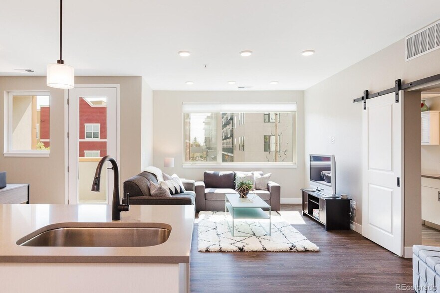 Building Photo - 2729 W 28th Ave