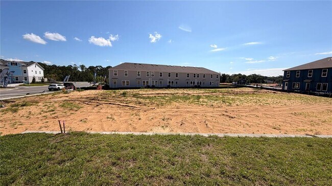 Building Photo - 807 Lynx St
