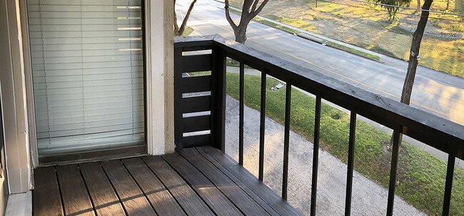 Bedroom balcony - 8710 Park Ln