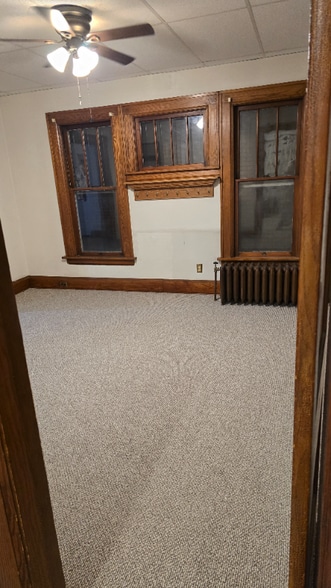 Building Photo - 1106 W 26th St