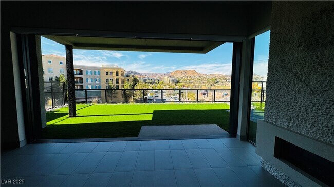 Building Photo - 26 Promenade Isle Ln