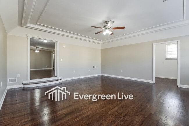 Building Photo - 195 Southmoor Cir