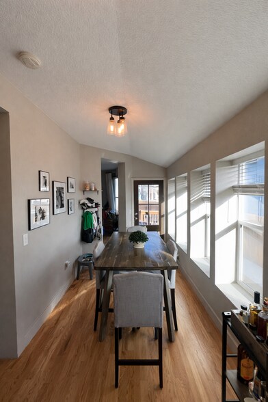 Building Photo - 151 S Lincoln St