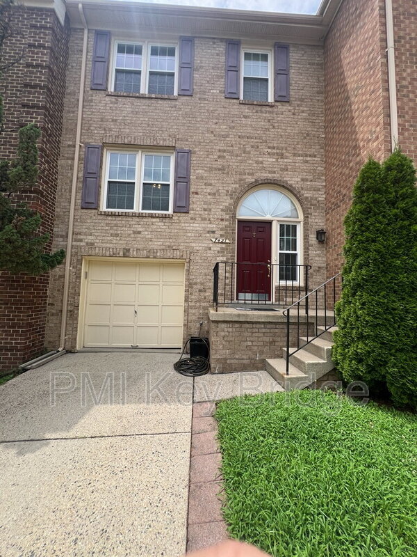 Building Photo - 7427 Salford Ct