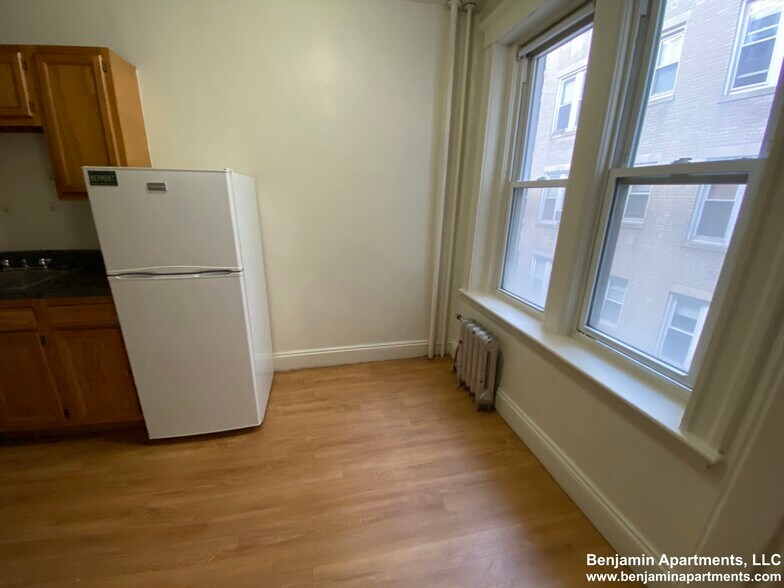 Building Photo - 1167 Boylston St