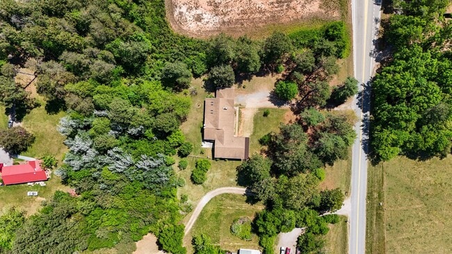Building Photo - Large 4-Bed Brick Rancher with 2-Car Attached Garage!
