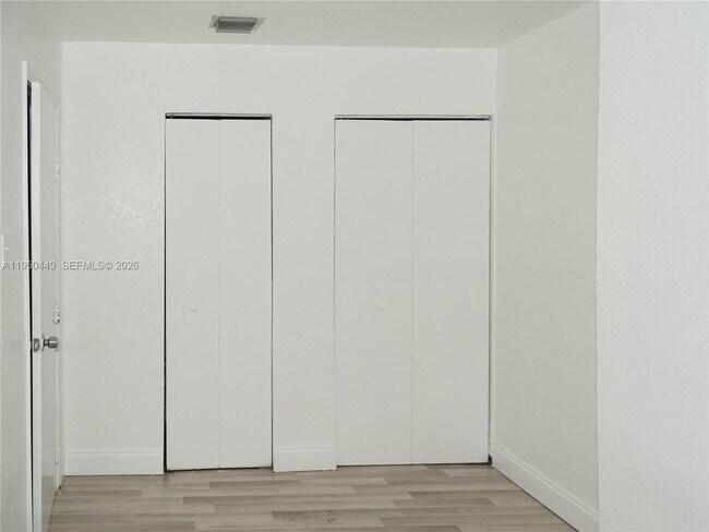 Building Photo - 4079 Linda Ln