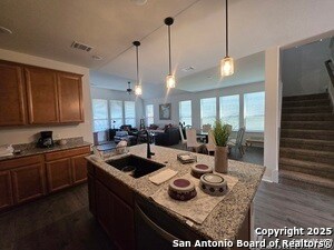 Building Photo - 835 Blue Violet