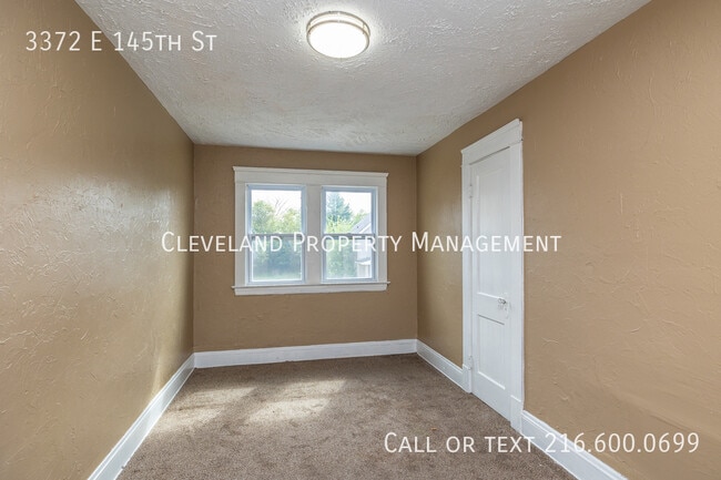 Building Photo - 3372 E 145th St