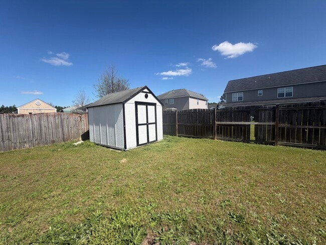 Building Photo - 575 Batty Way