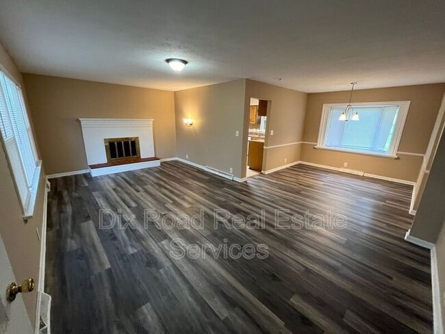 Building Photo - 601 Wilshire Dr