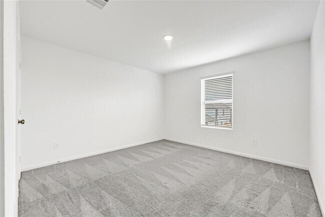 Building Photo - 227 River Grv Ct