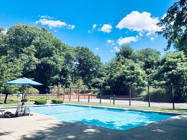 Building Photo - 192 Wellman Ave